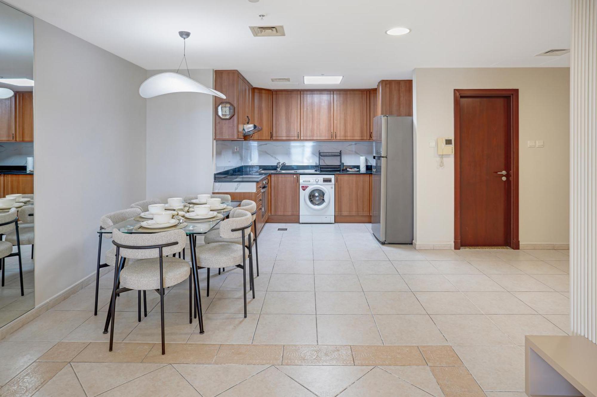 28 Apartment *