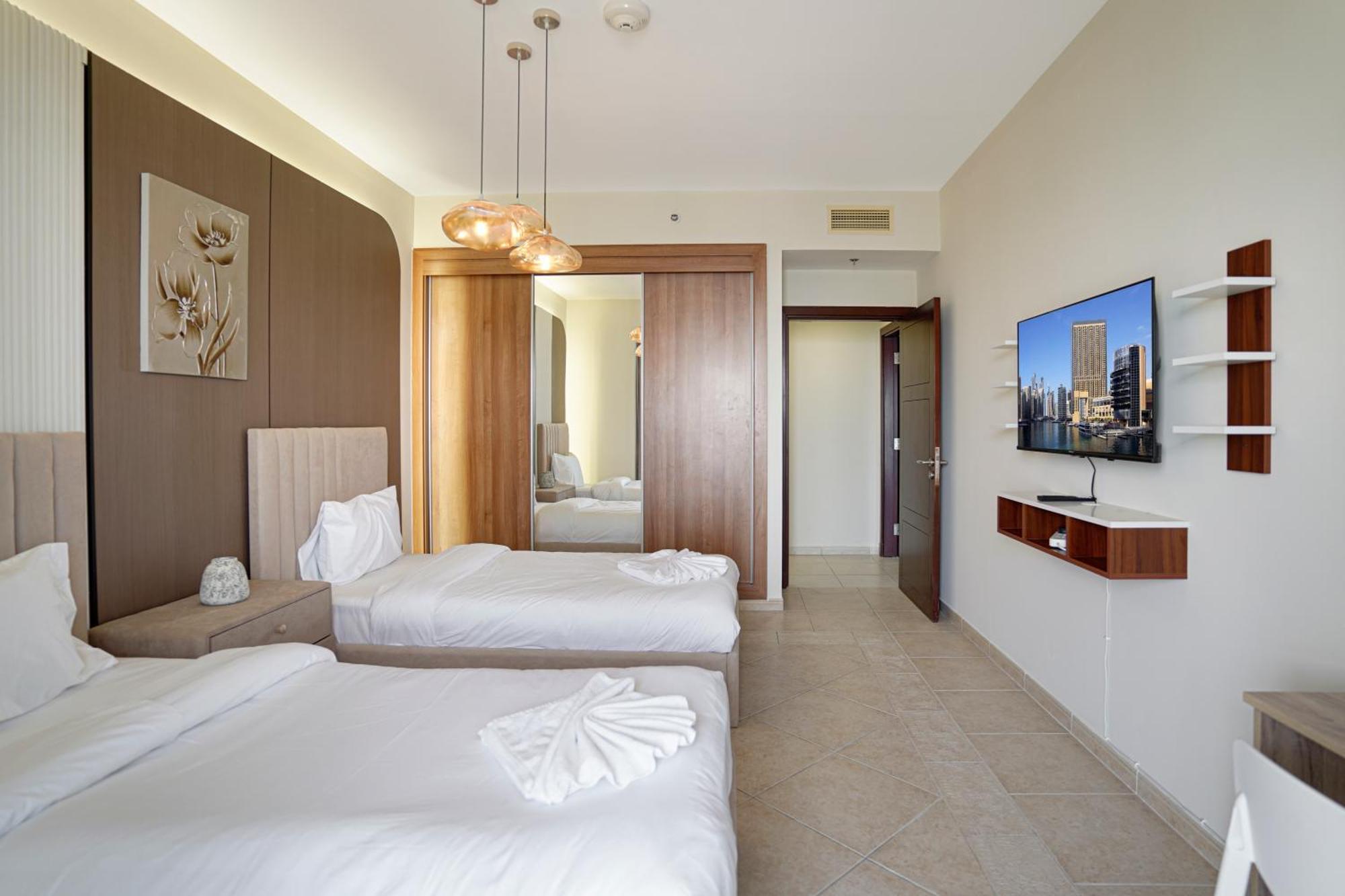 28 * Dubai