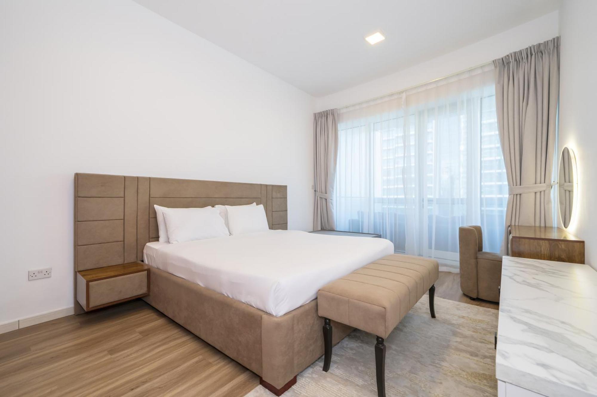 Spacious 4-br In Horizon Tower, Marina Dubai