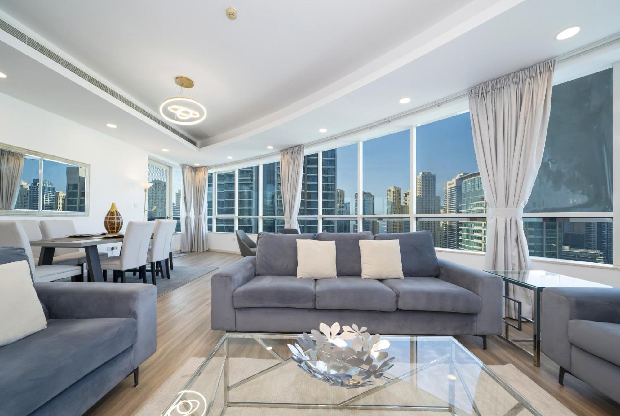 Spacious 4-br In Horizon Tower, Marina Villa Dubai