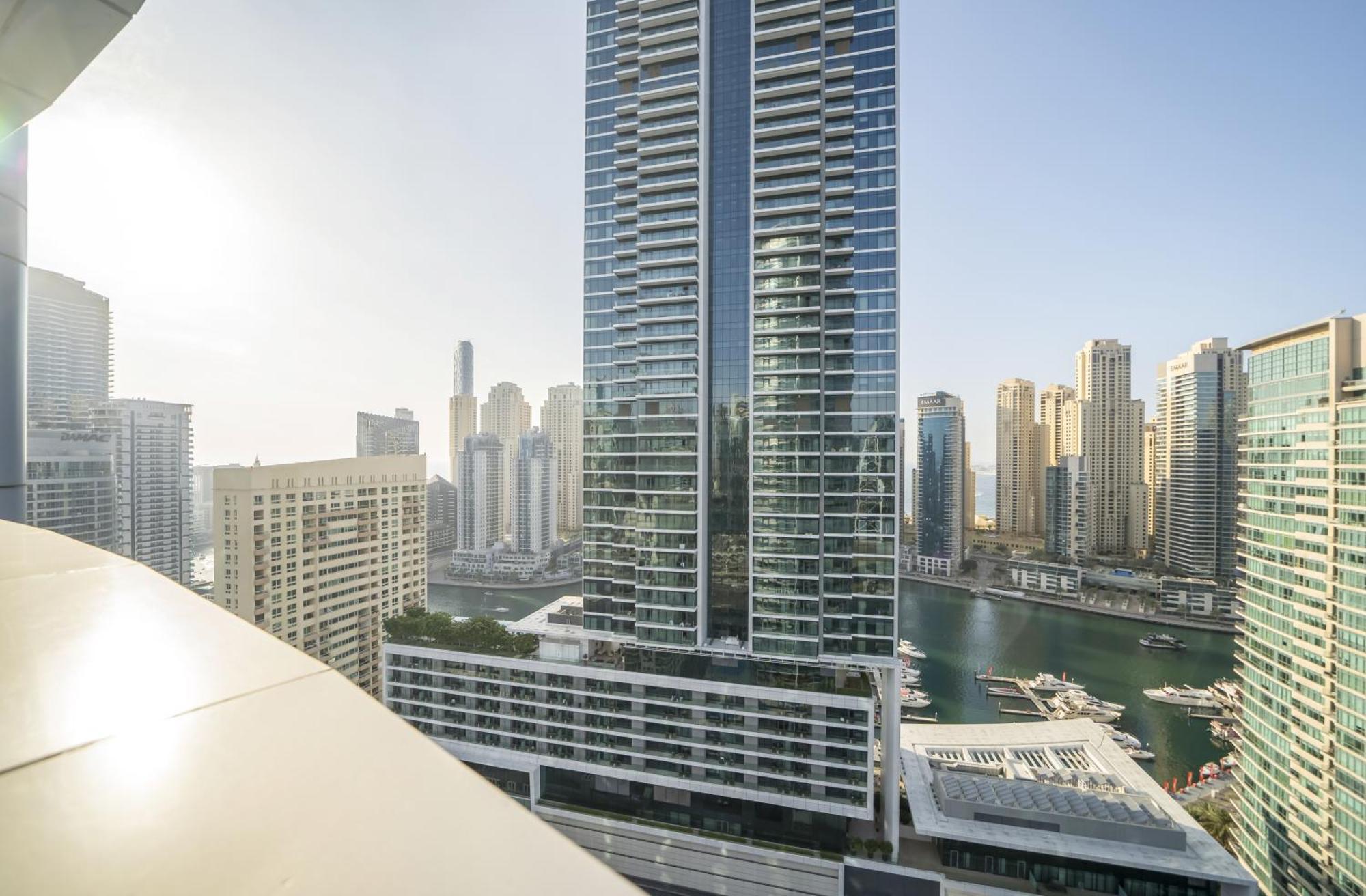 Spacious 4-br In Horizon Tower, Marina
