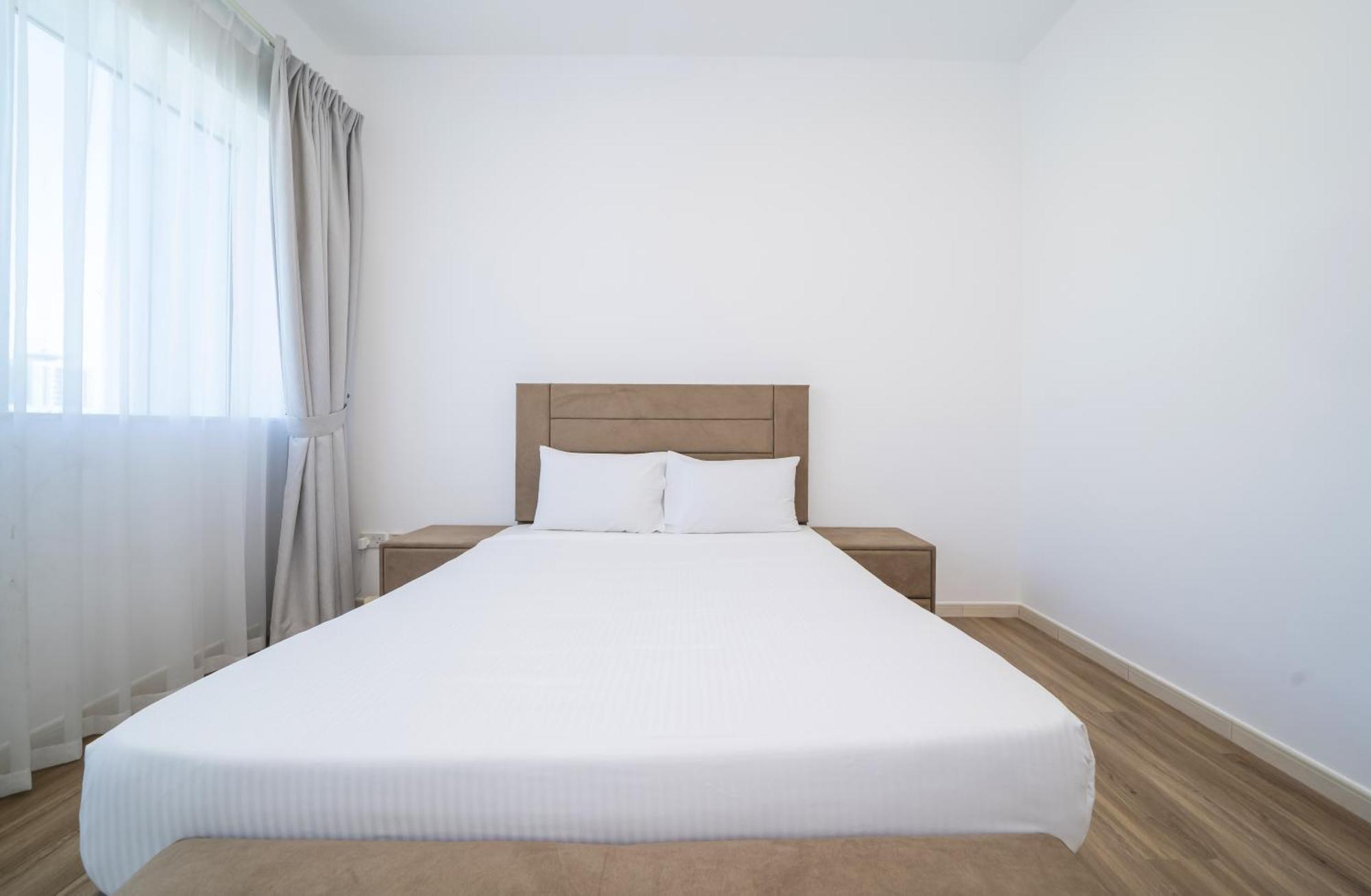 Spacious 4-br In Horizon Tower, Marina *