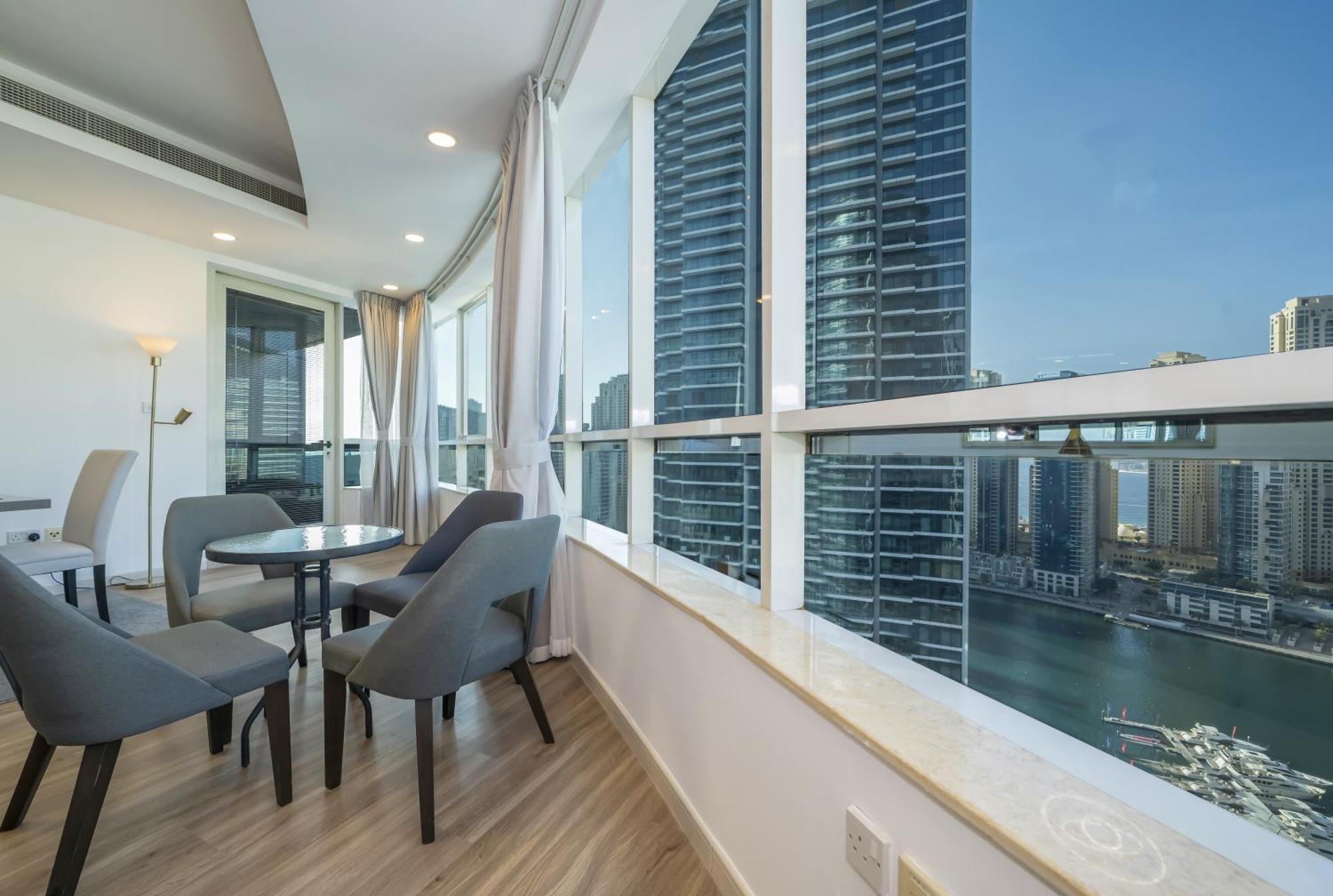 Spacious 4-br In Horizon Tower, Marina Villa *