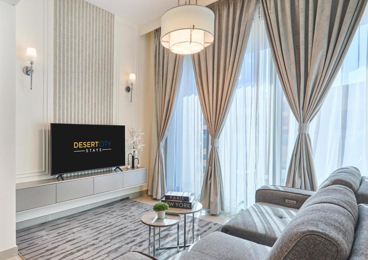 Cozy & Modern 1 Bedroom In Downtown Dubai, Hosted By Desert Apartment *