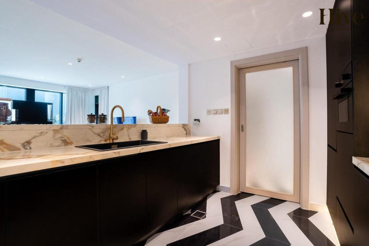 Luxury 1 Bed With Burj Khalifa Views Dubai