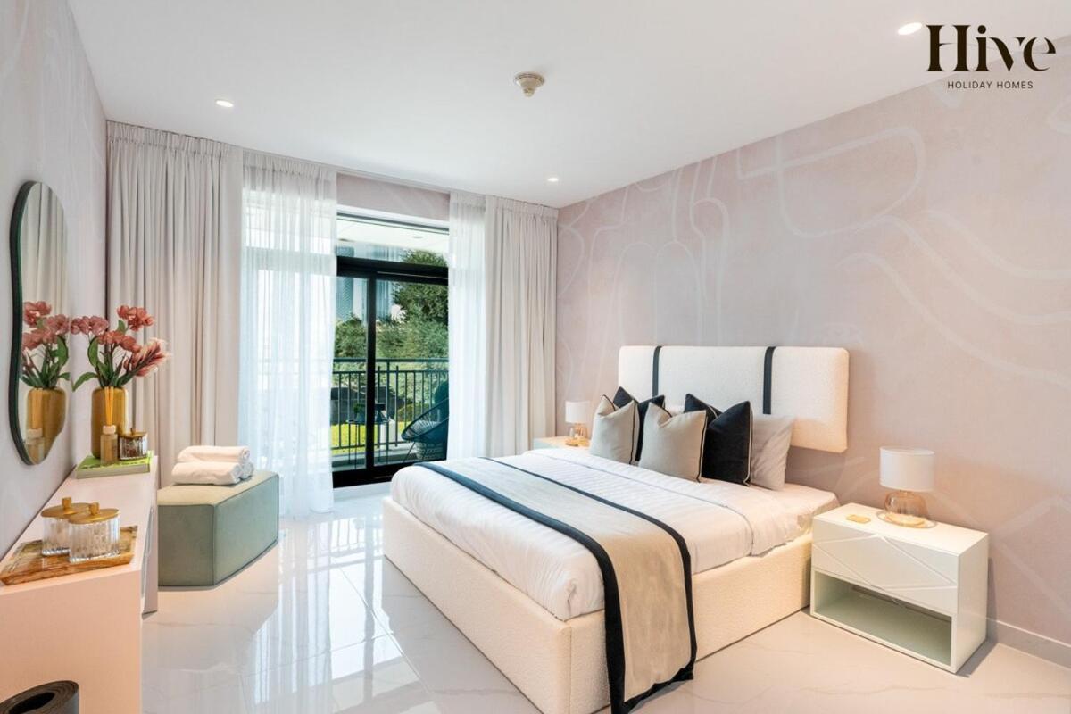 Luxury 1 Bed With Burj Khalifa Views