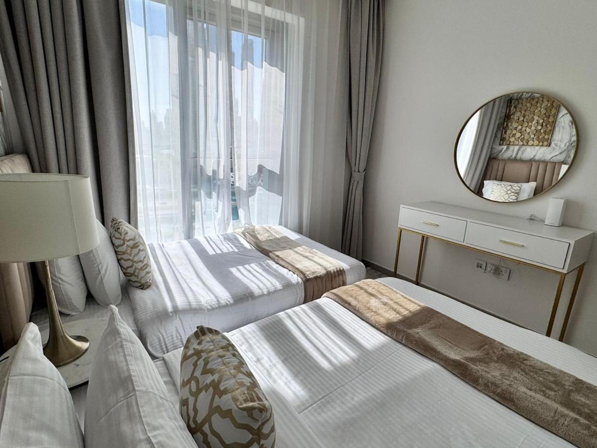 Iconic 2br With Burj Khalifa & Downtown Views * Dubai