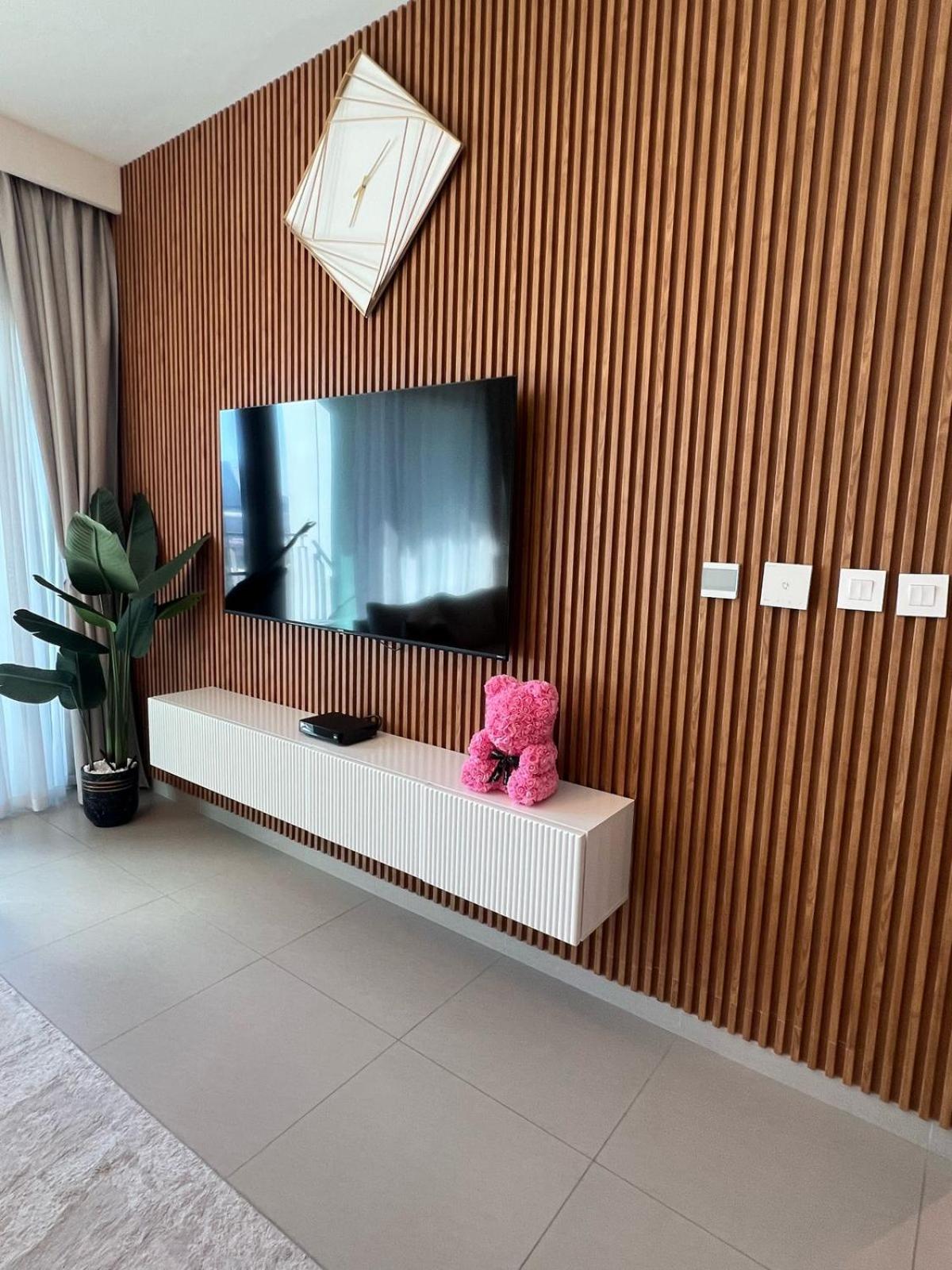 Iconic 2br With Burj Khalifa & Downtown Views Apartment Dubai