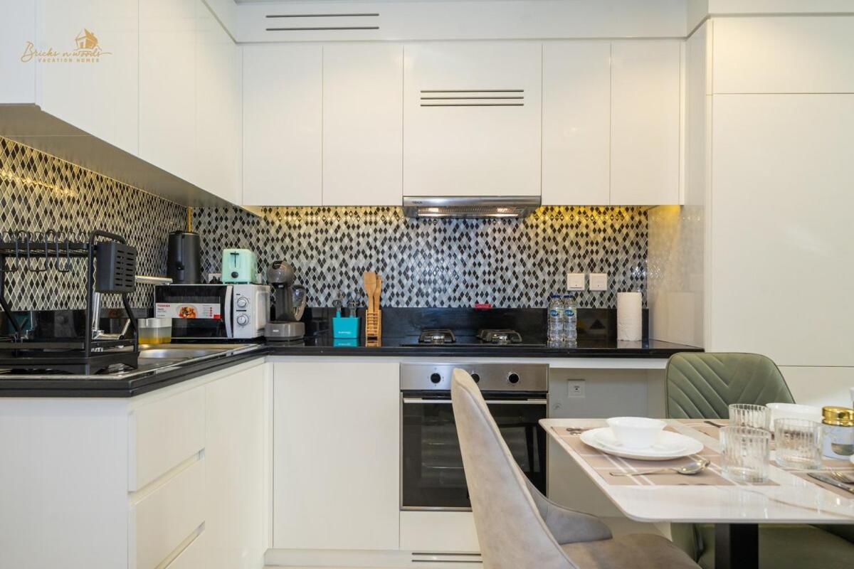 Elegant Sunset View 3bhk 7pax Dubai