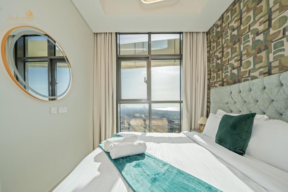 Elegant Sunset View 3bhk 7pax Holiday home Dubai