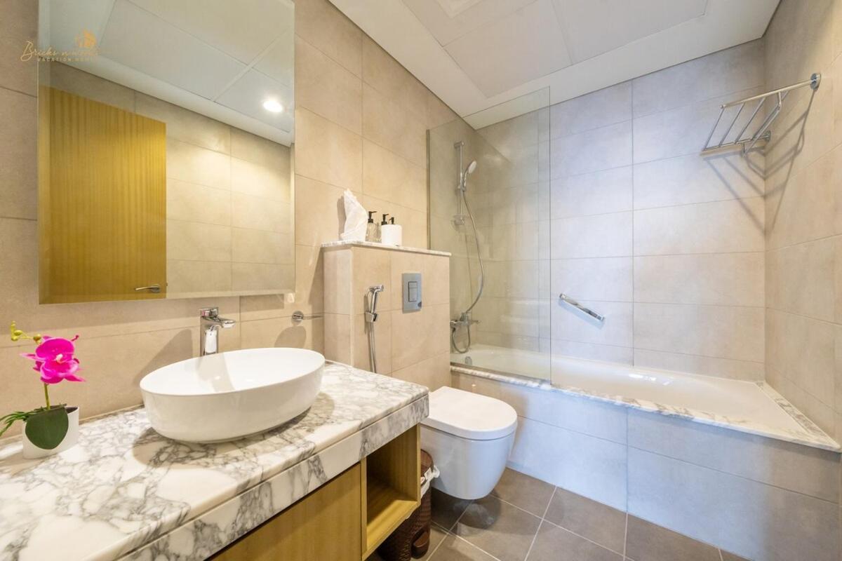 Elegant Sunset View 3bhk 7pax Dubai