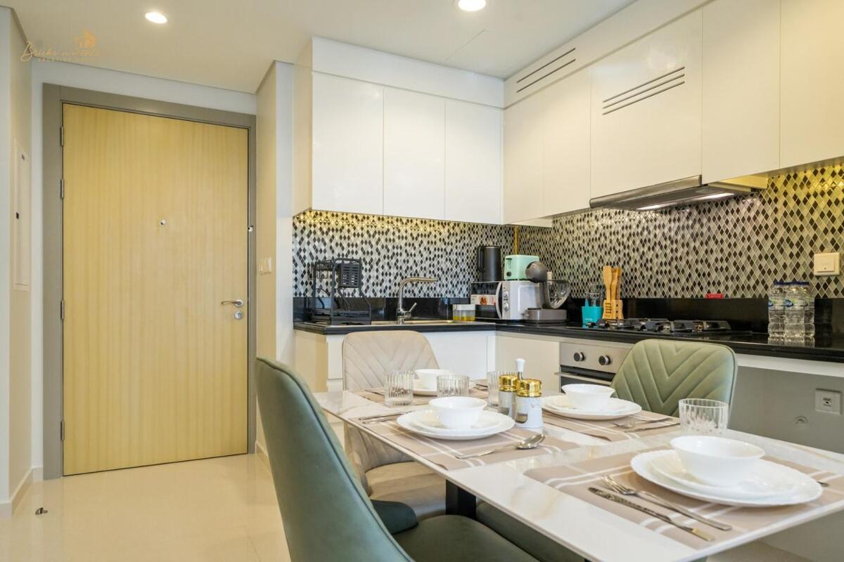 Elegant Sunset View 3bhk 7pax * Dubai
