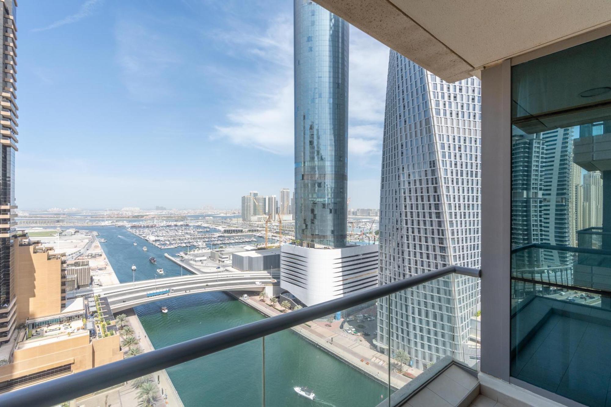 Apartment Vacay Lettings - 2bhk With Marina View Dubai