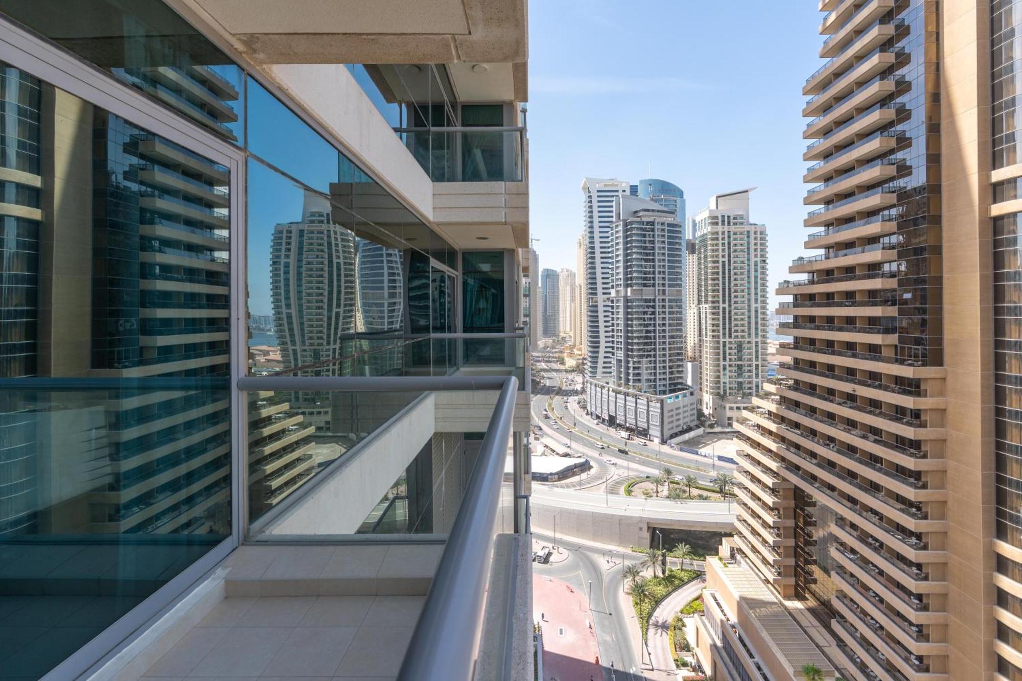 Vacay Lettings - 2bhk With Marina View * Dubai