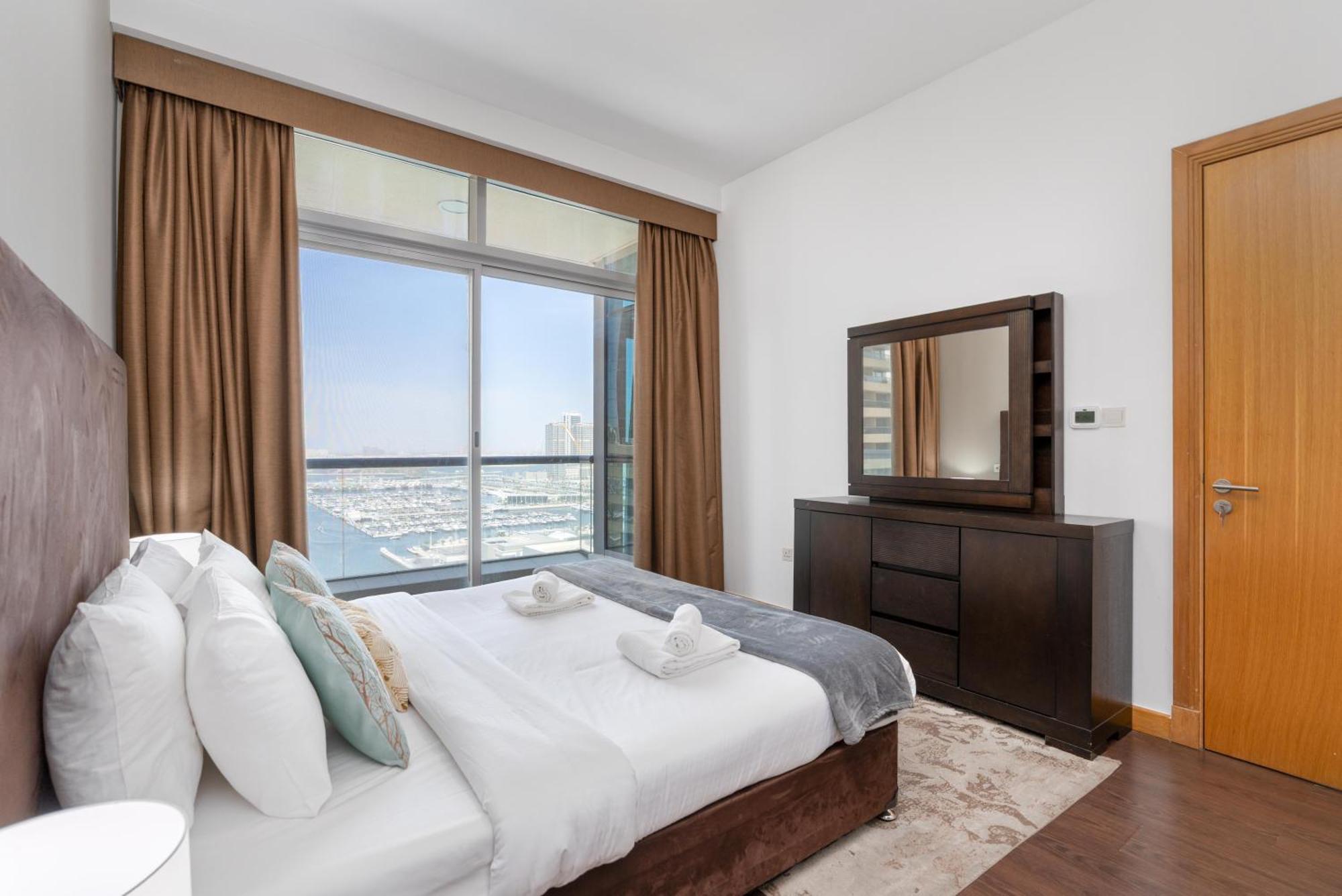 Vacay Lettings - 2bhk With Marina View * Dubai