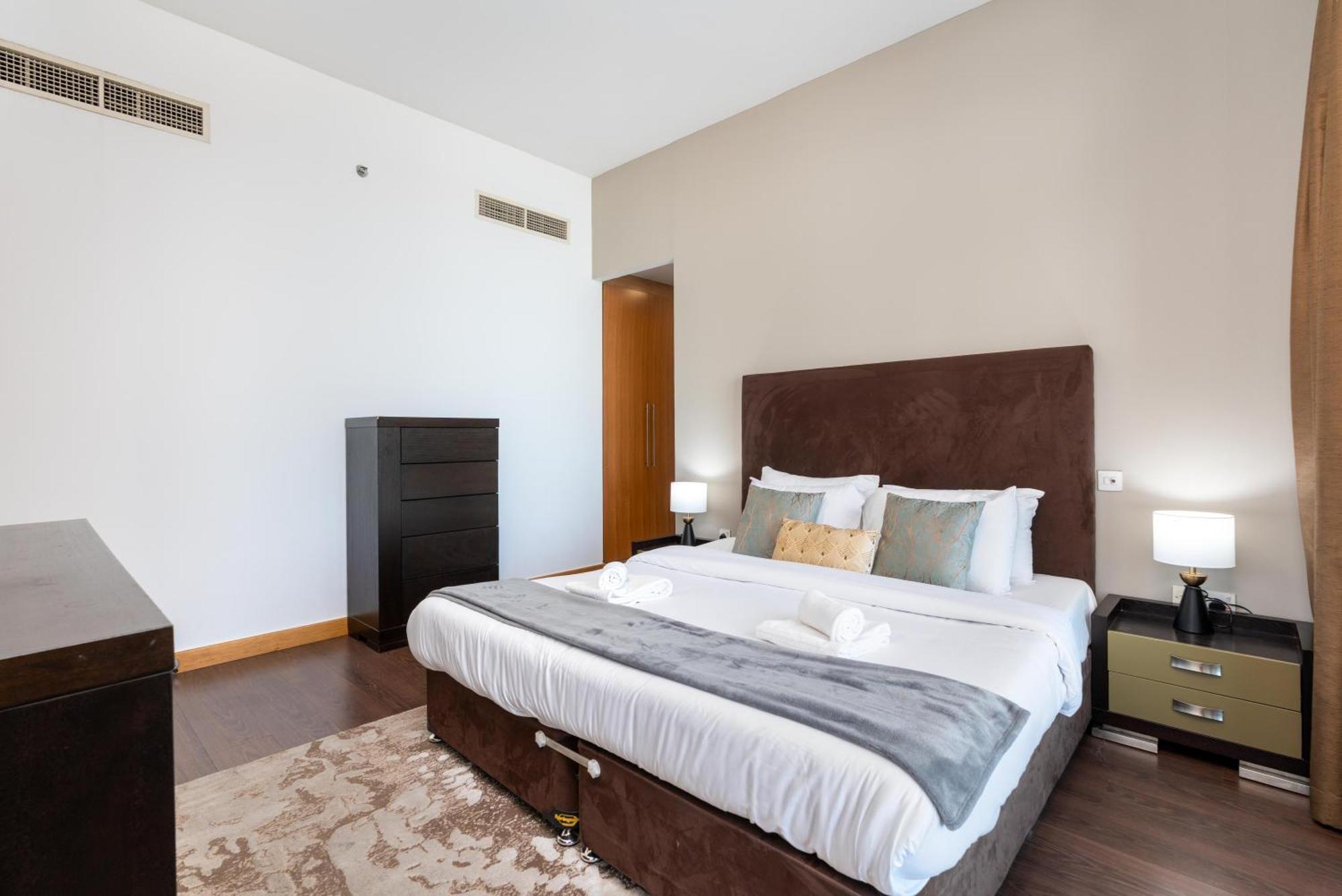 Apartment Vacay Lettings - 2bhk With Marina View *
