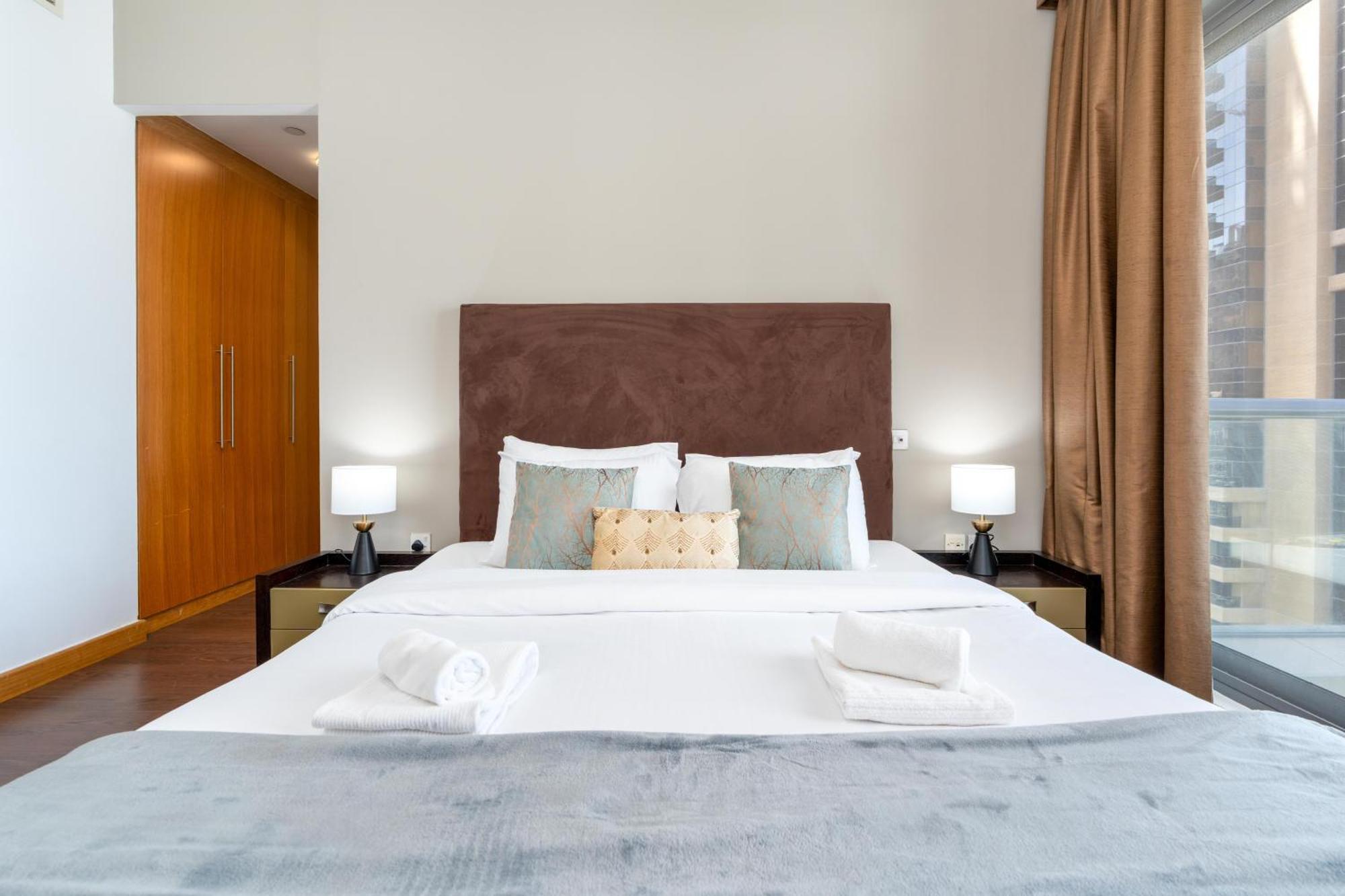 Vacay Lettings - 2bhk With Marina View * Dubai