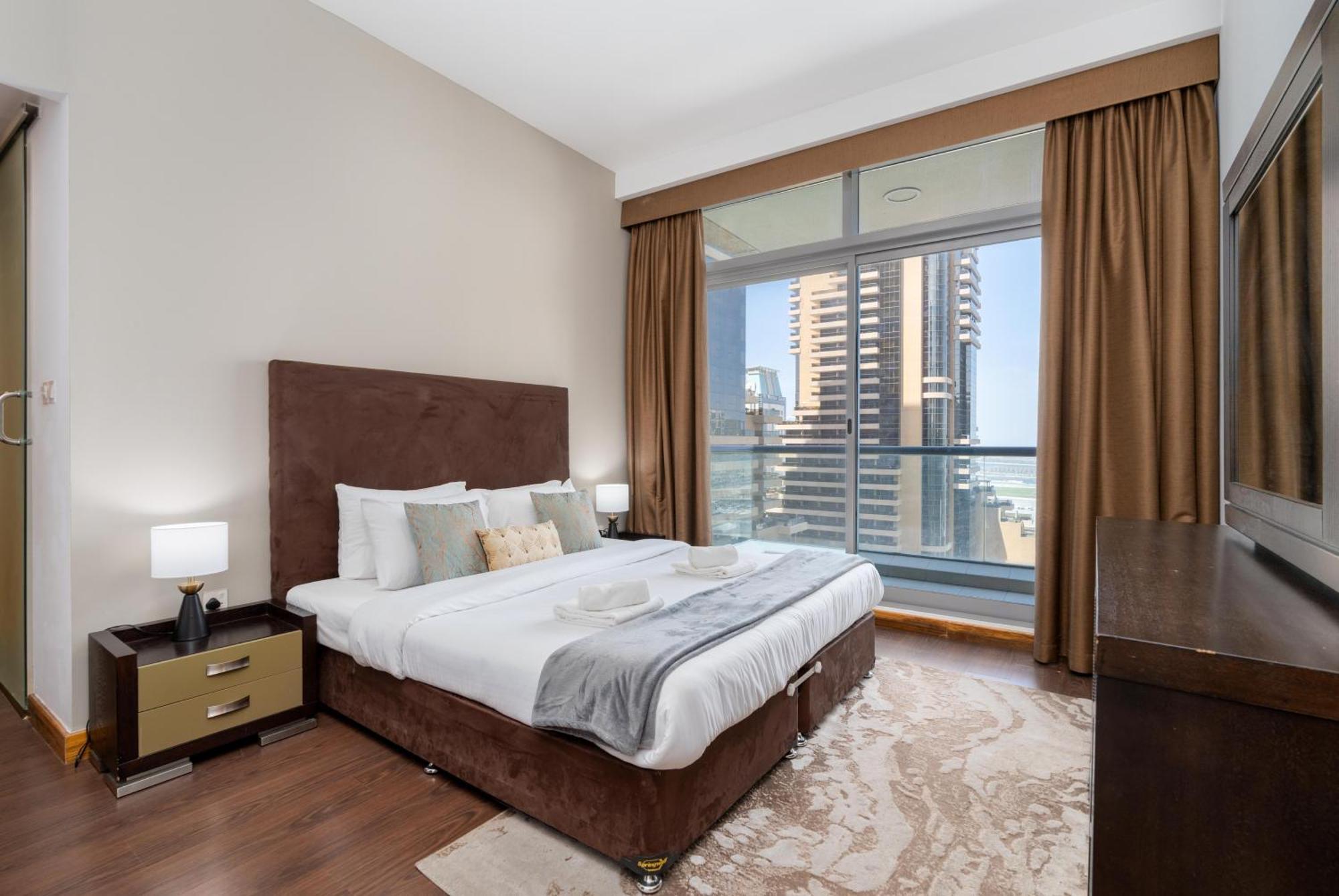 Vacay Lettings - 2bhk With Marina View Apartment Dubai