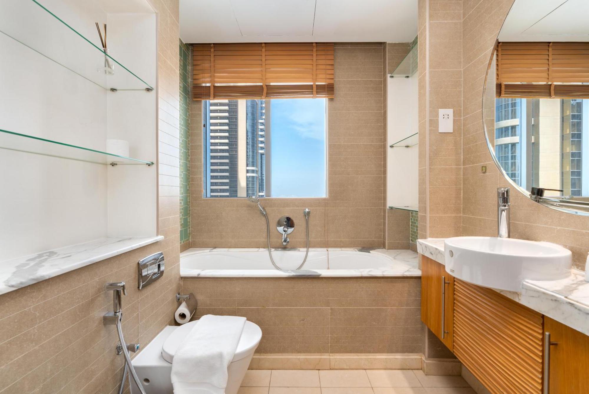 Vacay Lettings - 2bhk With Marina View * Dubai