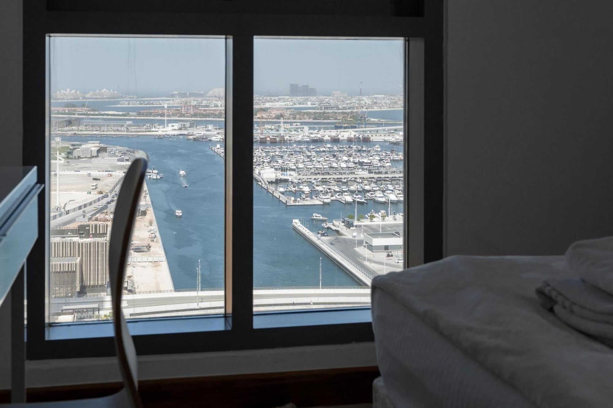 Apartment Vacay Lettings - 2bhk With Marina View Dubai