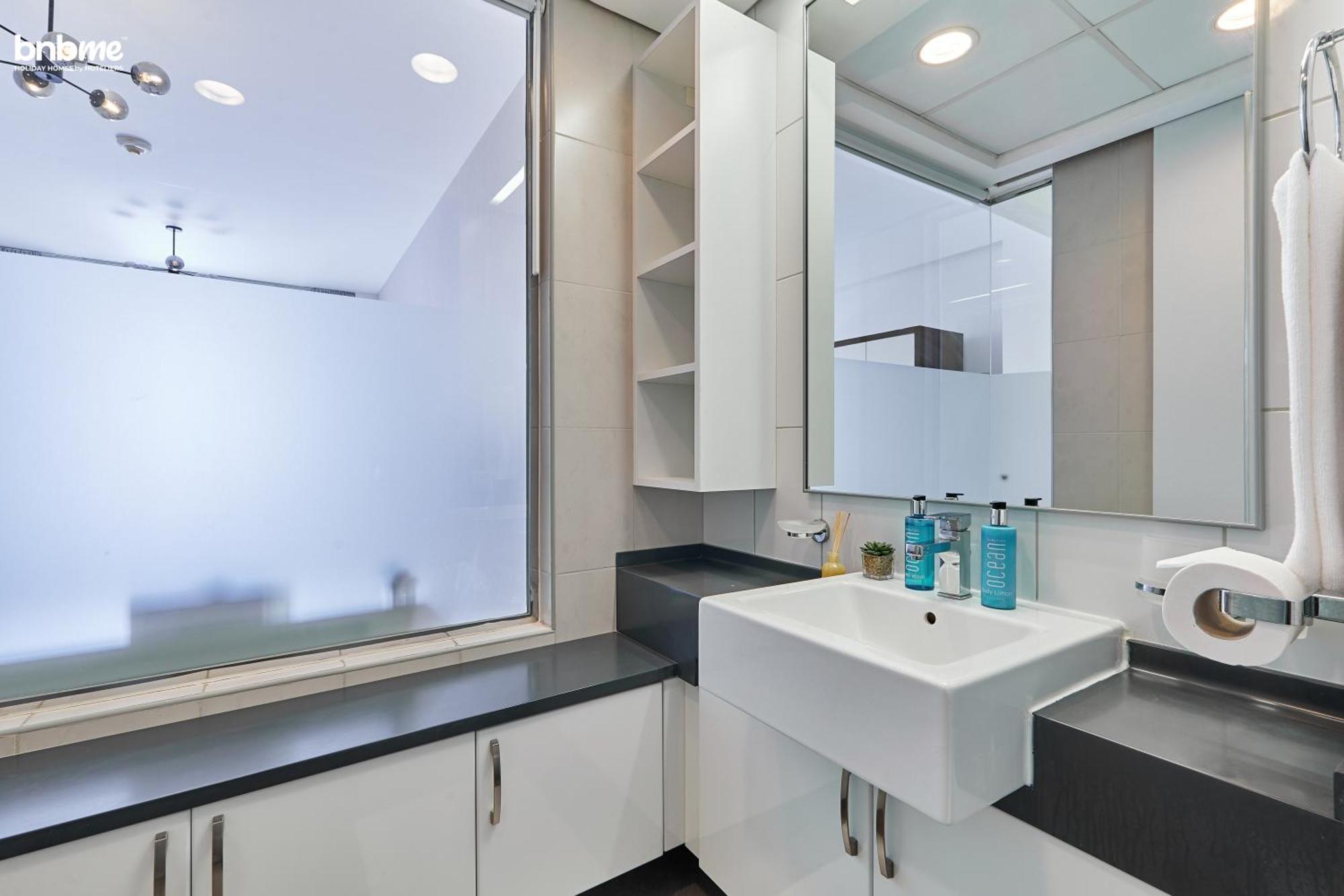 Bnbmehomes - Palm Views Dubai