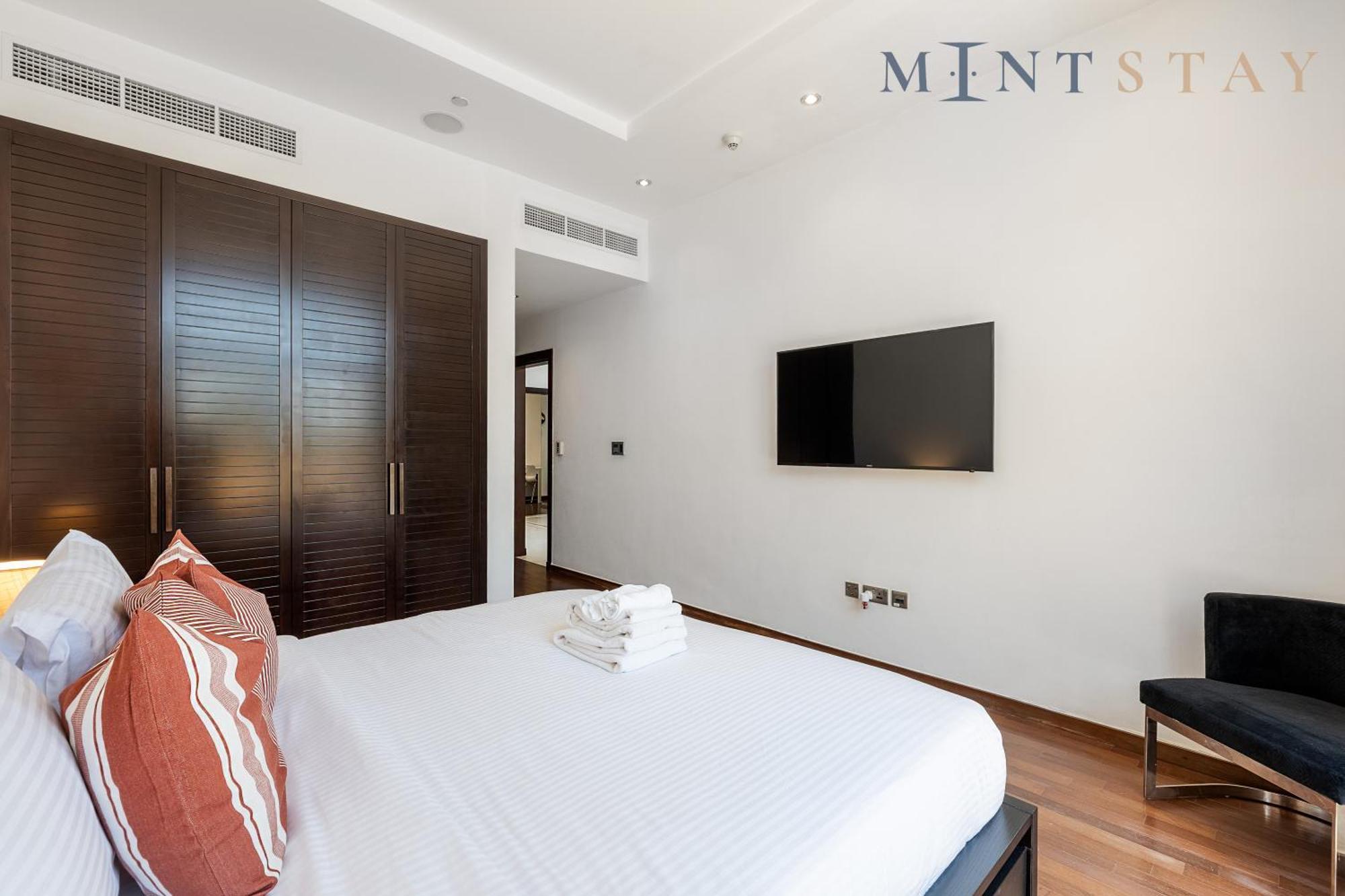 Tiara Residences, Palm Jumeirah - Mint Apartment Dubai