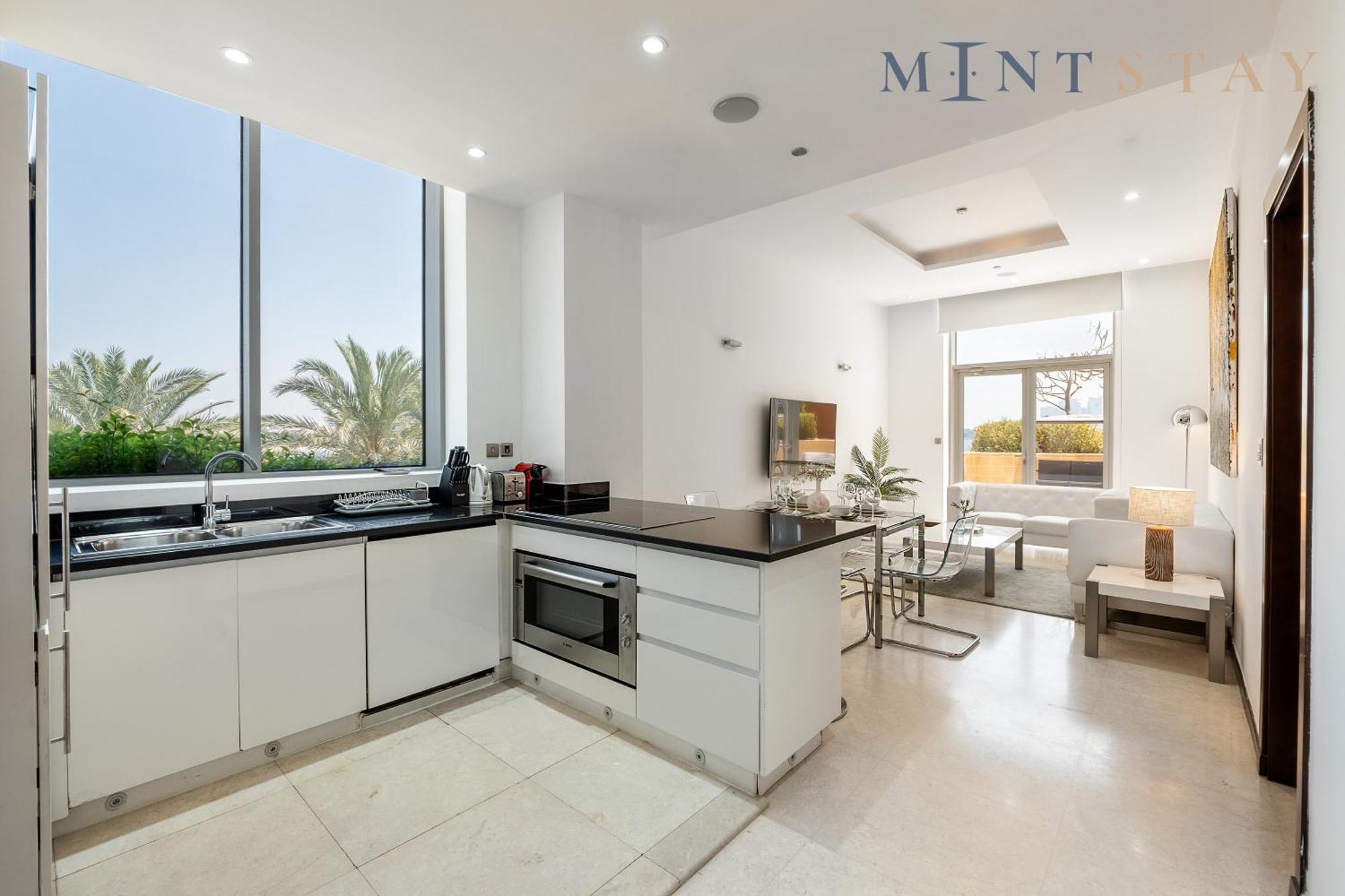 Tiara Residences, Palm Jumeirah - Mint Apartment Dubai