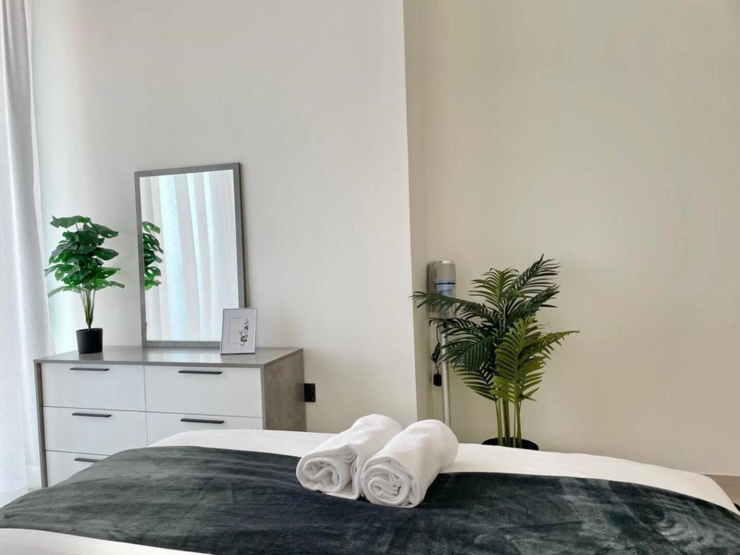 Premium 2br With Private Pool In Jvc *