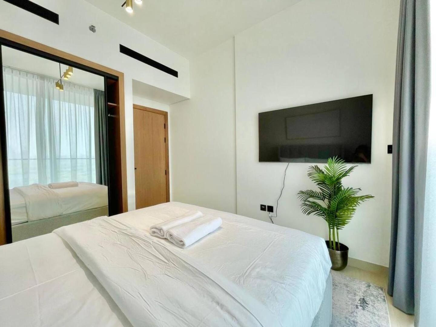 Apartment Premium 2br With Private Pool In Jvc