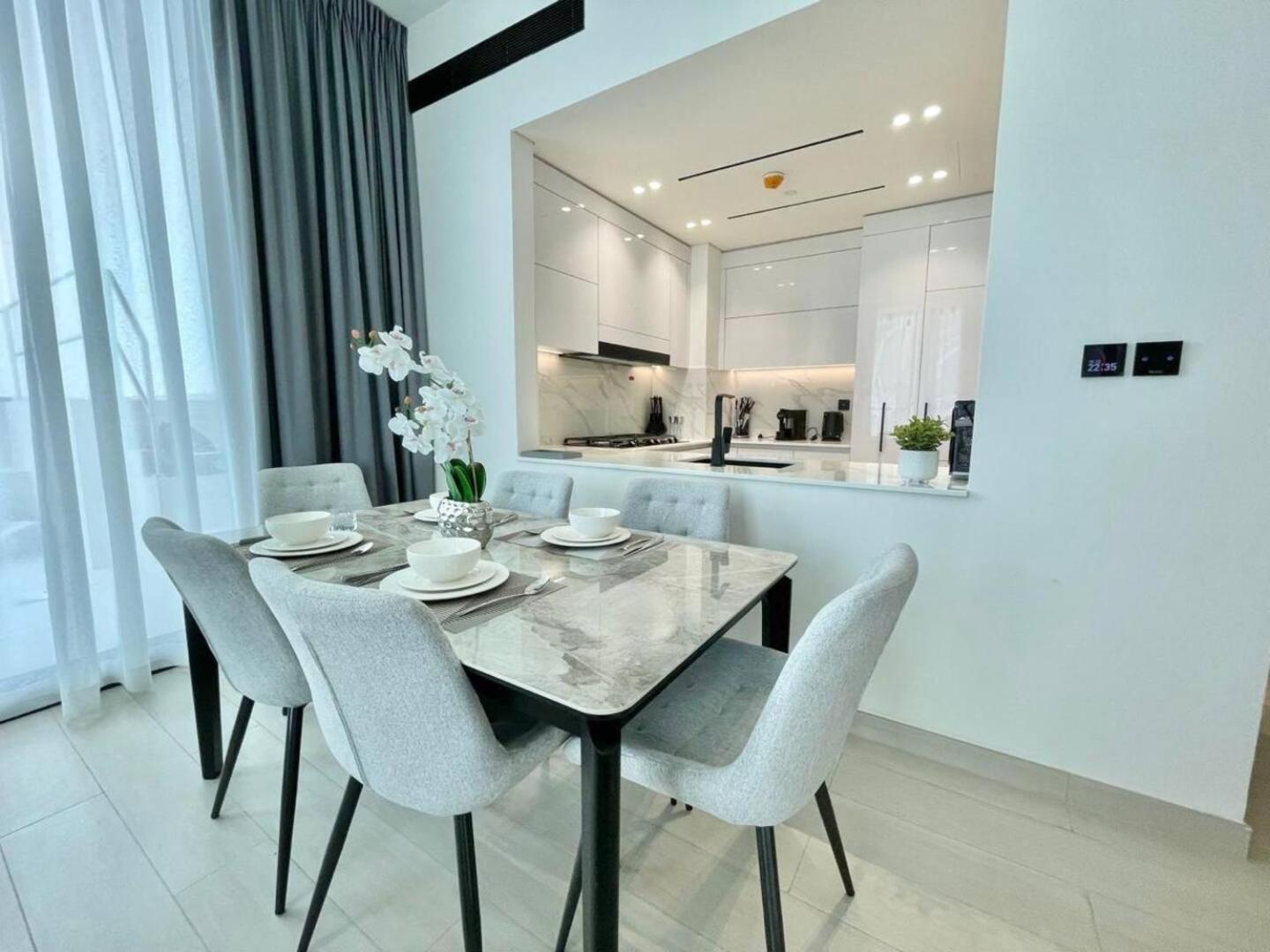 Premium 2br With Private Pool In Jvc