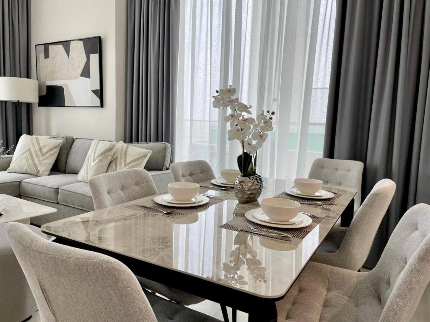 Premium 2br With Private Pool In Jvc