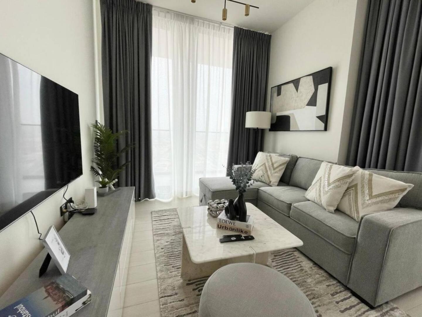 Premium 2br With Private Pool In Jvc * Dubai