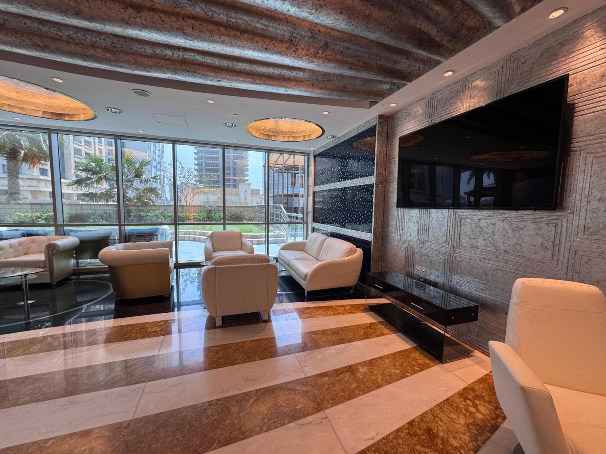 Elegant 1br In Ocean Heights Apartment Dubai
