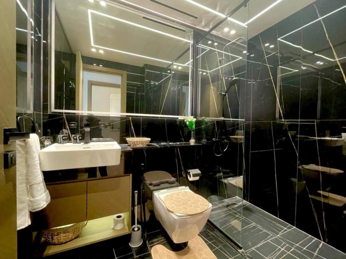 Chic 1br In Jvc With Free Use Of Pool And Gym Apartment Dubai