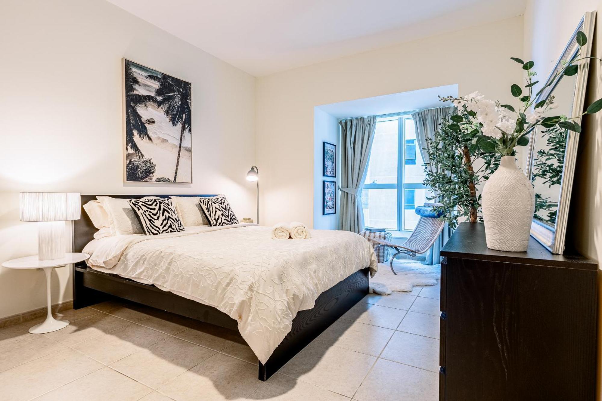 Fabulous 1br In Marina Near With Sea Views Dubai