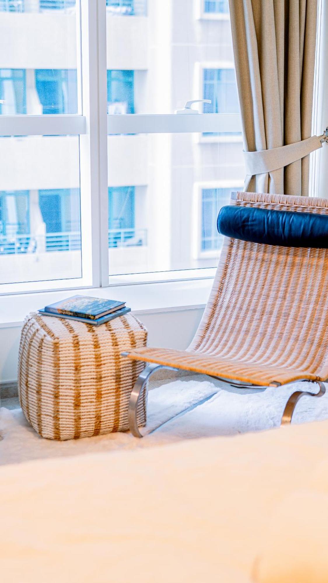 Apartment Fabulous 1br In Marina Near With Sea Views *