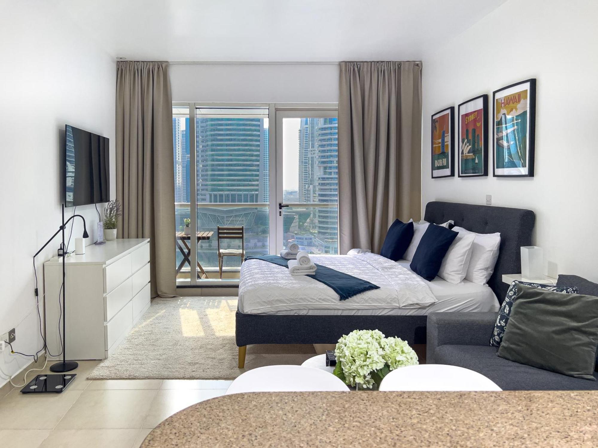 Apartment Lovely At The Arch Tower Jlt Dubai