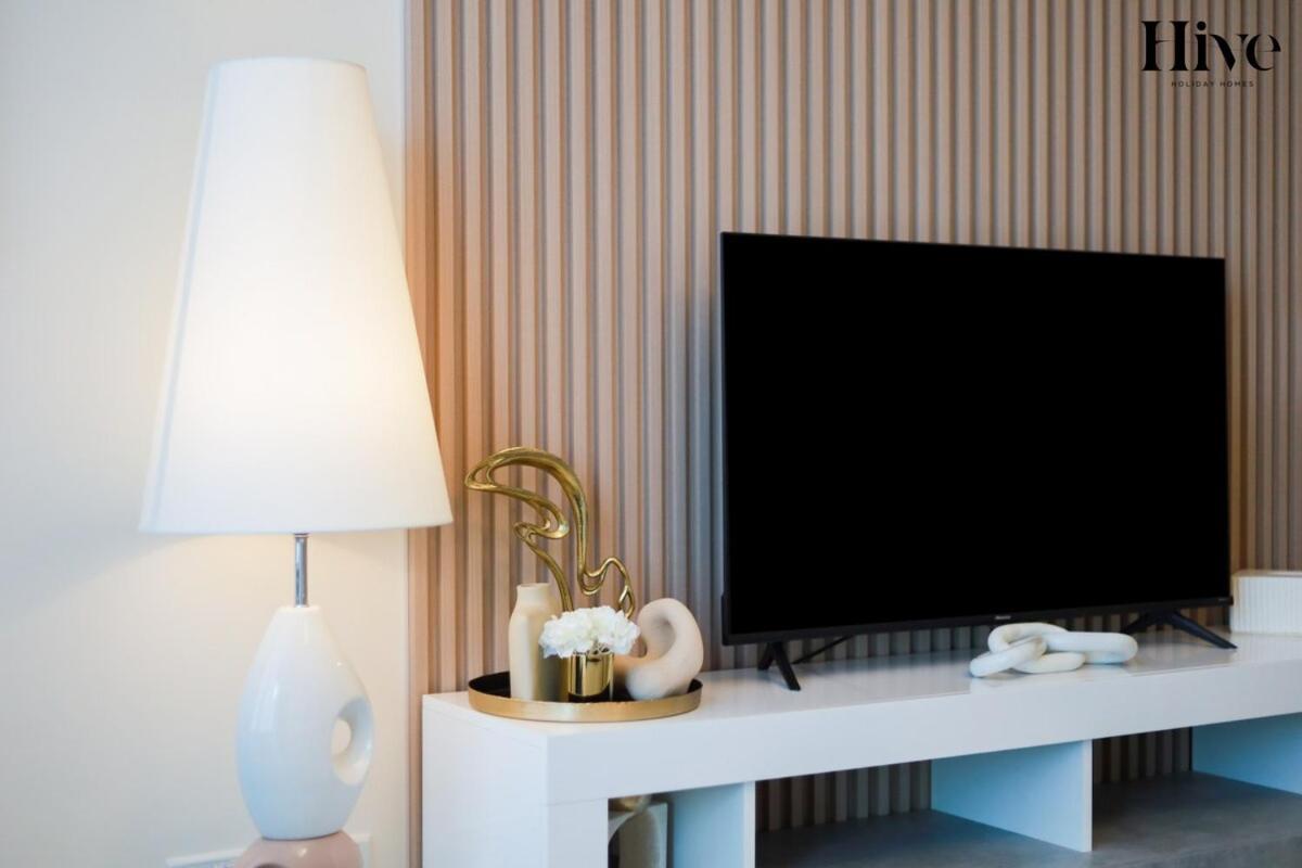 Cosy In Bloom Towers Jvc Dubai
