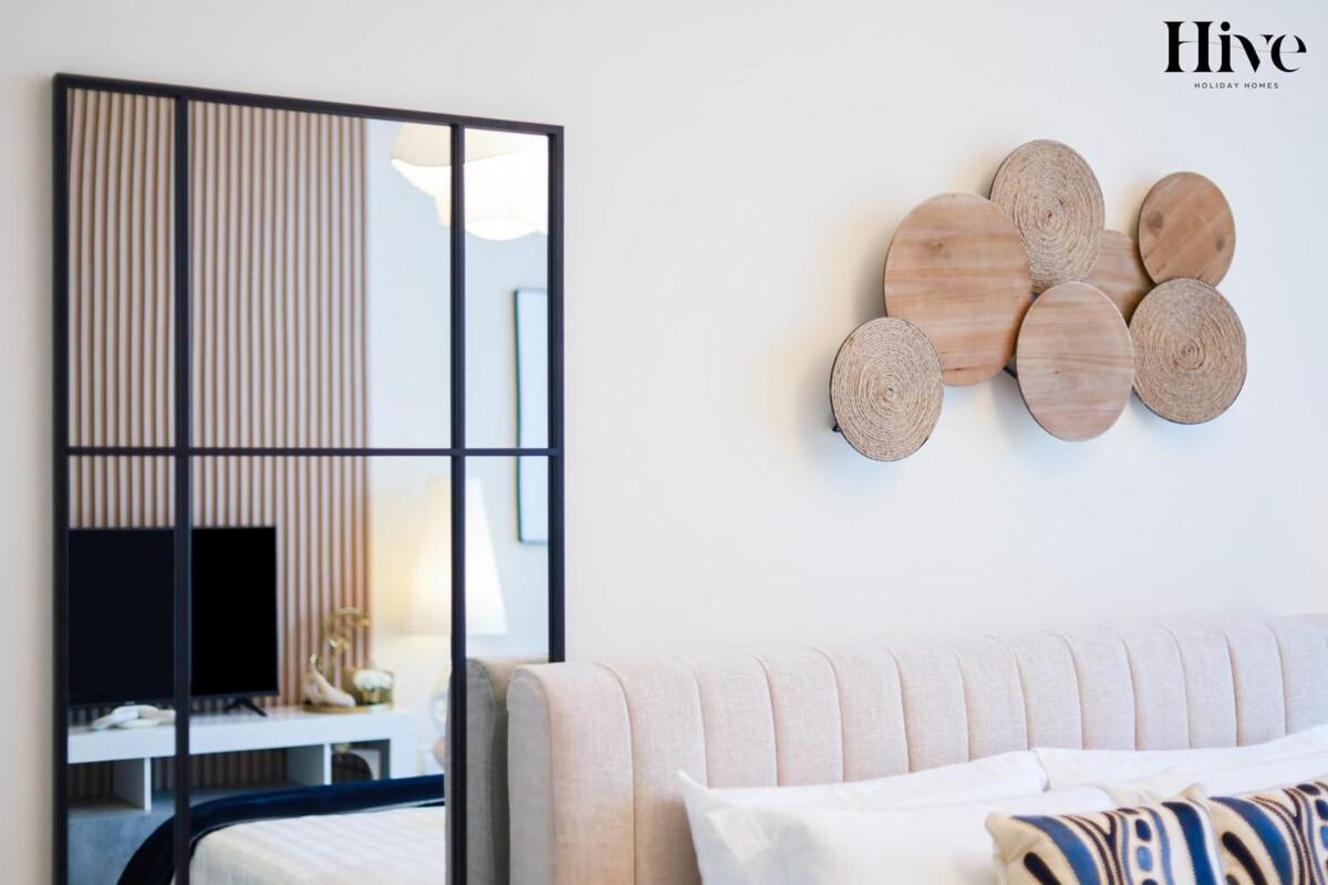 Cosy In Bloom Towers Jvc Apartment *
