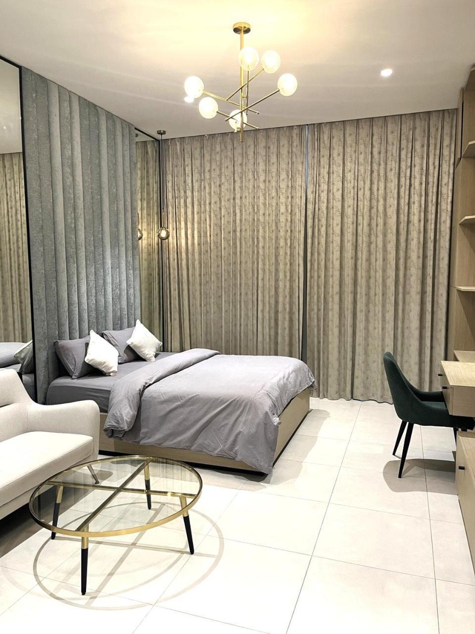 New Luxury Near Marina-4min Walk From Metro * Dubai
