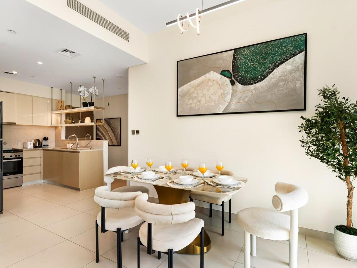 Luxury 3 Bedroom Full Burj Khalifa And Fountain View Apartment *