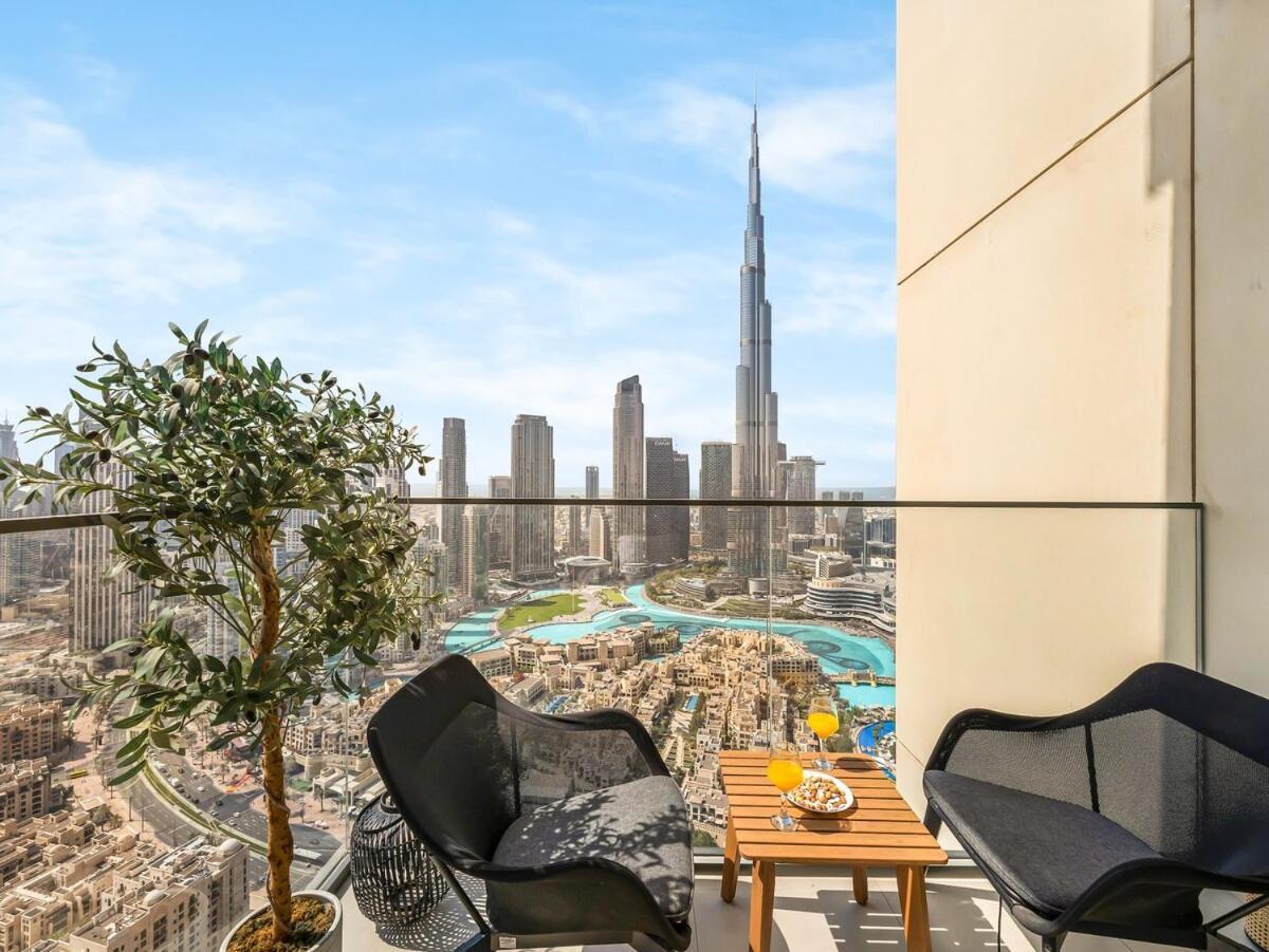 Luxury 3 Bedroom Full Burj Khalifa And Fountain View Apartment *