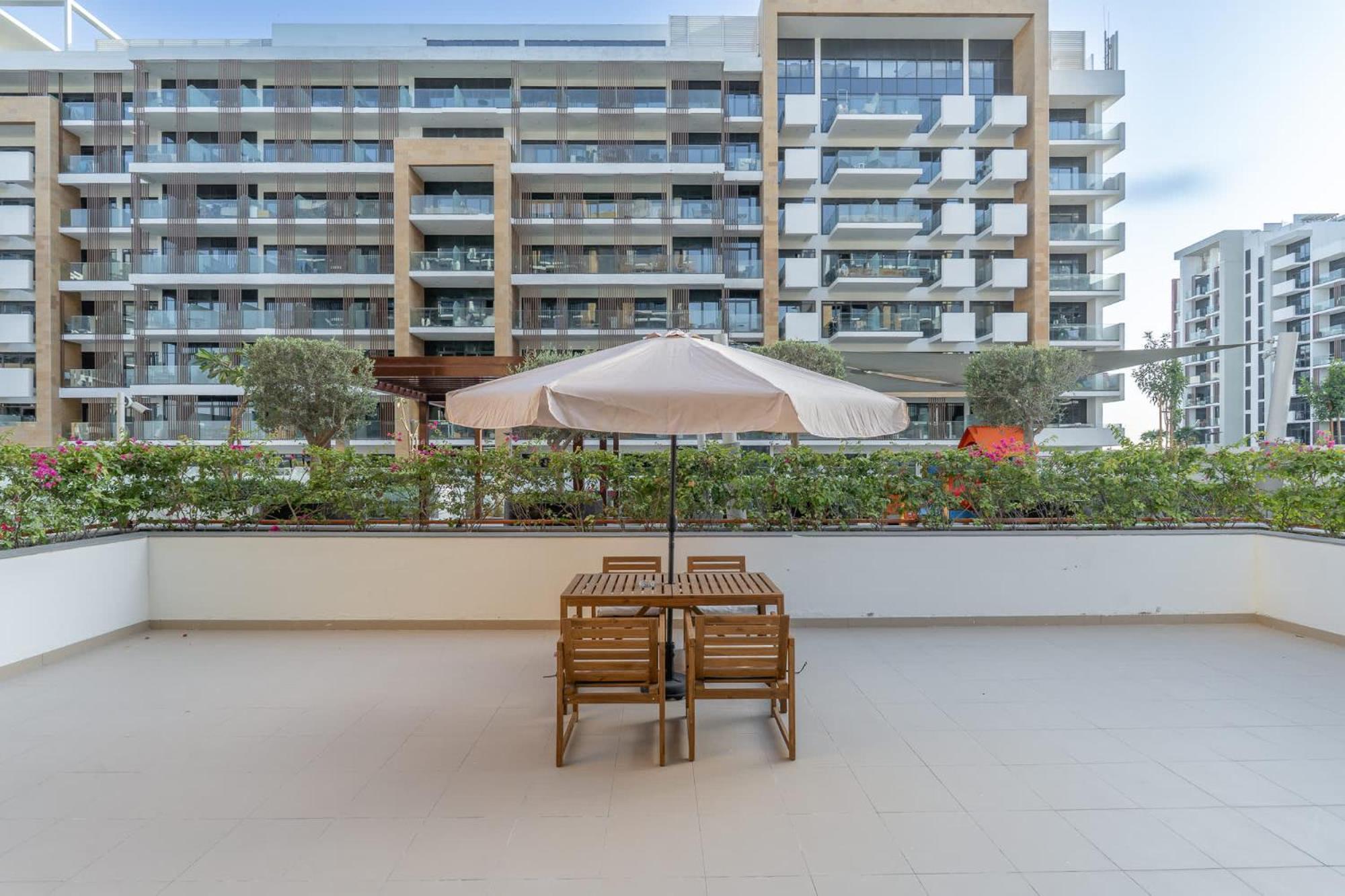Indulging 1 Bedroom In Azizi Riviera 6 *