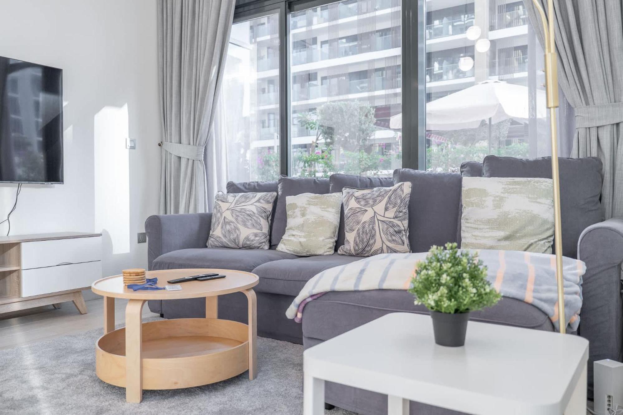 Indulging 1 Bedroom In Azizi Riviera 6 Apartment *