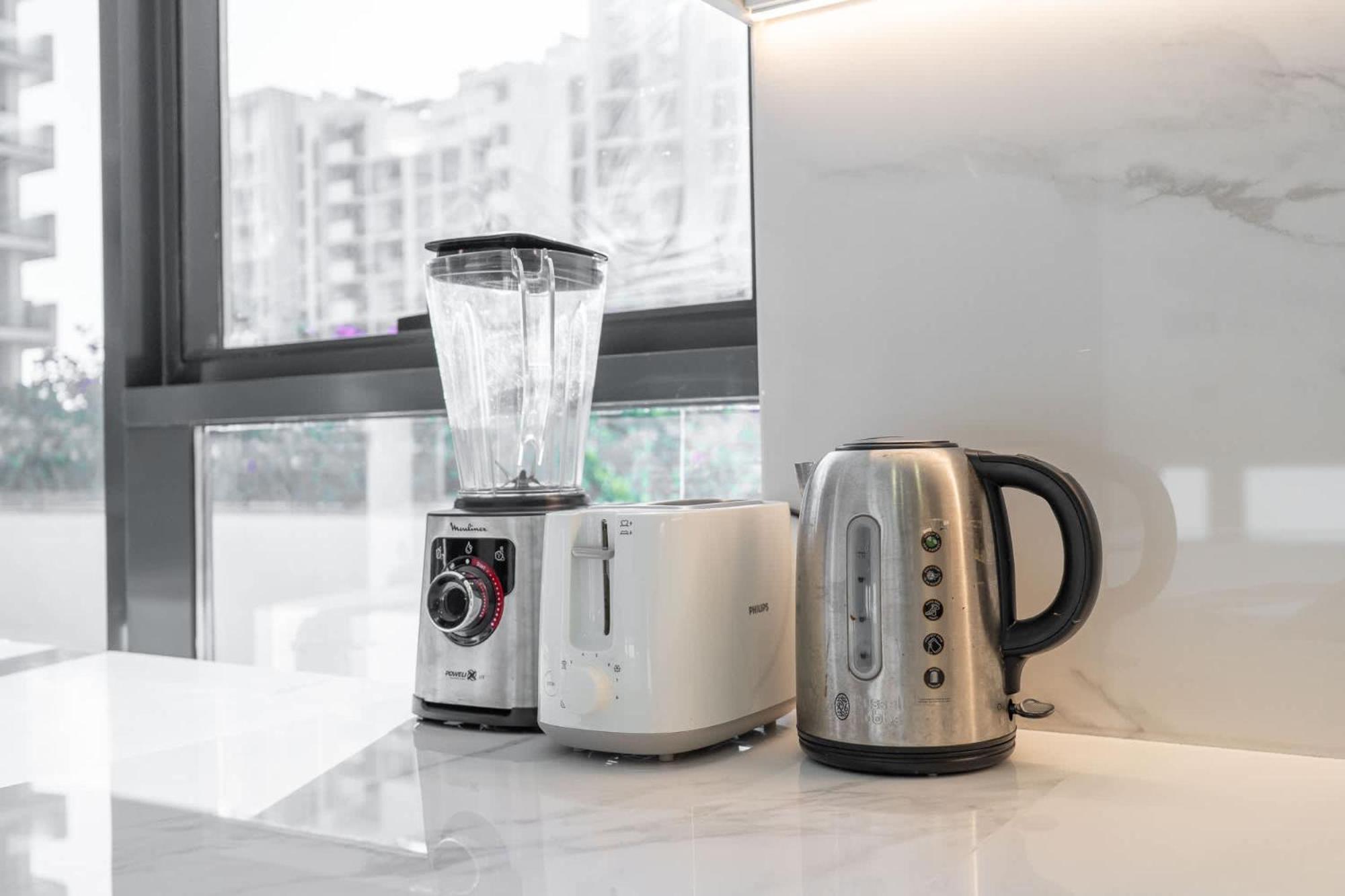 Indulging 1 Bedroom In Azizi Riviera 6 Apartment *
