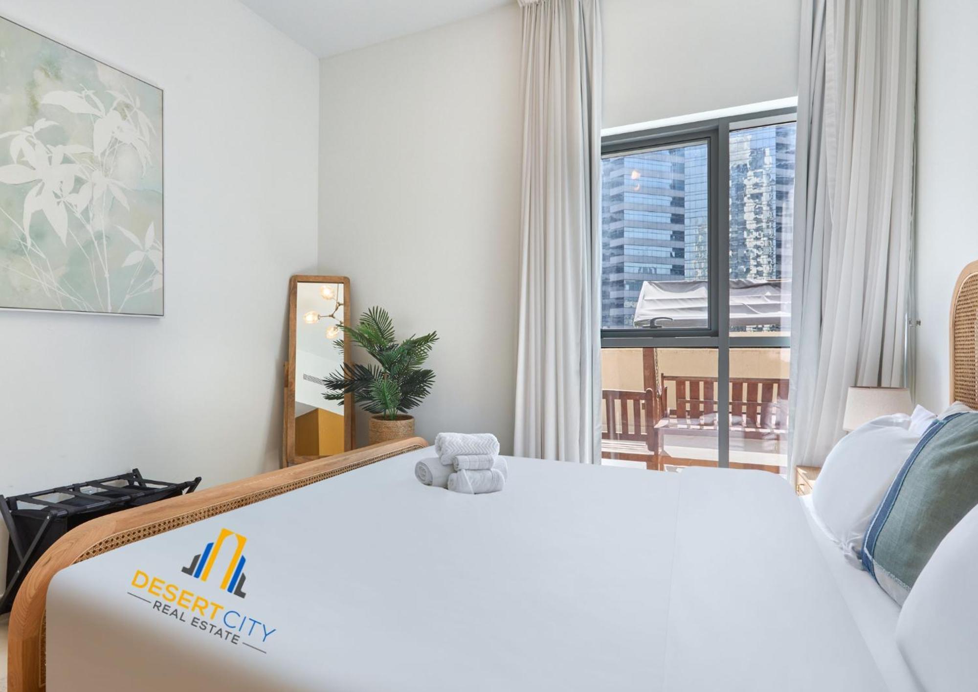 Fully Furnished 1 Bed In Business Bay, Hosted By Desert Apartment Dubai