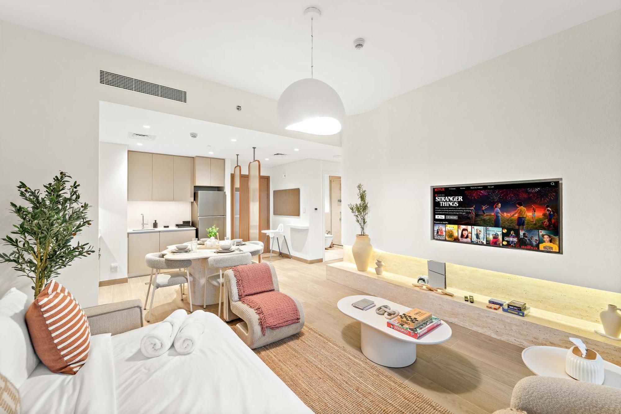 Apartment Luxe 1br In Orchid Creek With Balcony Pool & Gym *