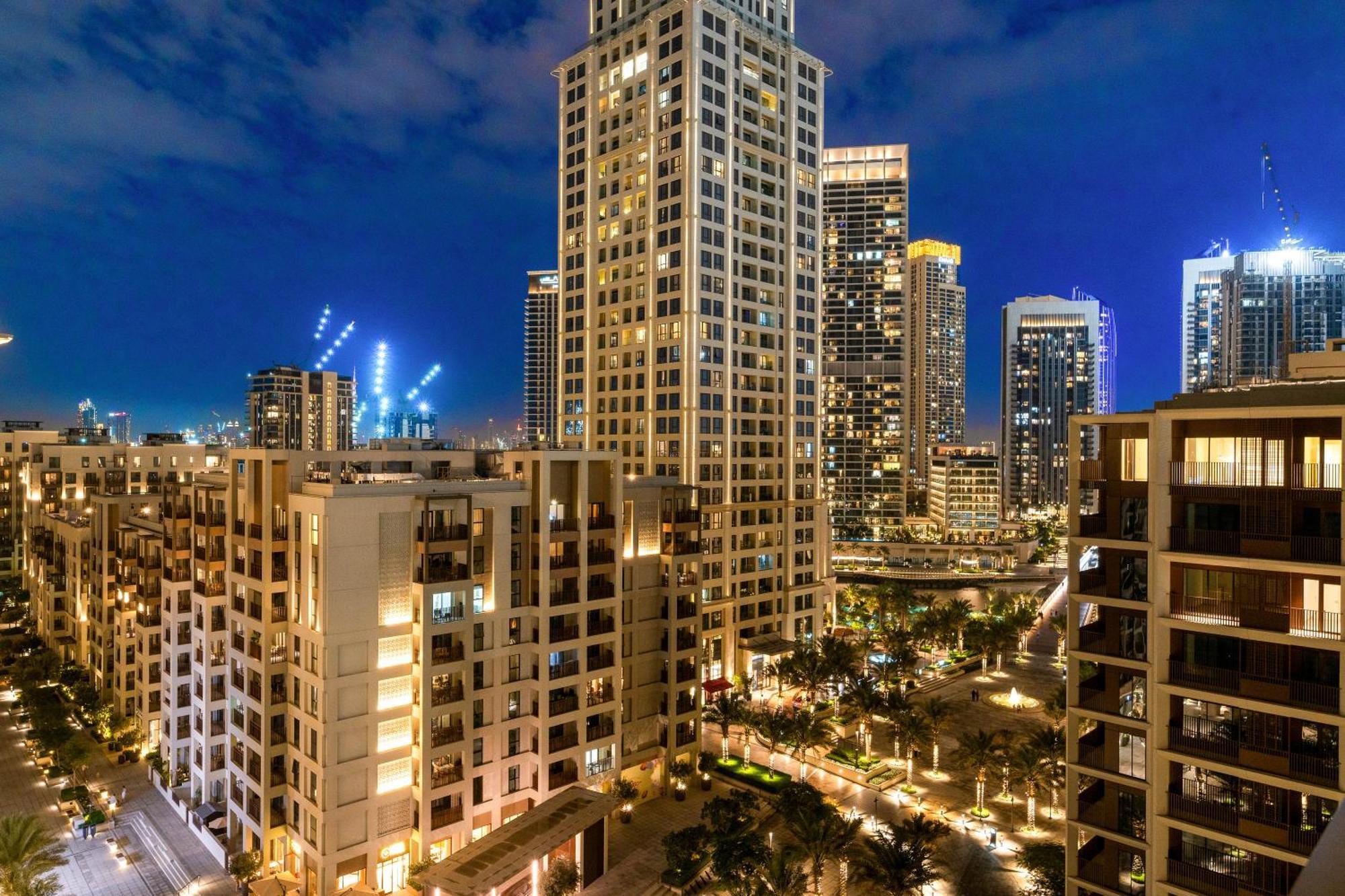 Luxe 1br In Orchid Creek With Balcony Pool & Gym *