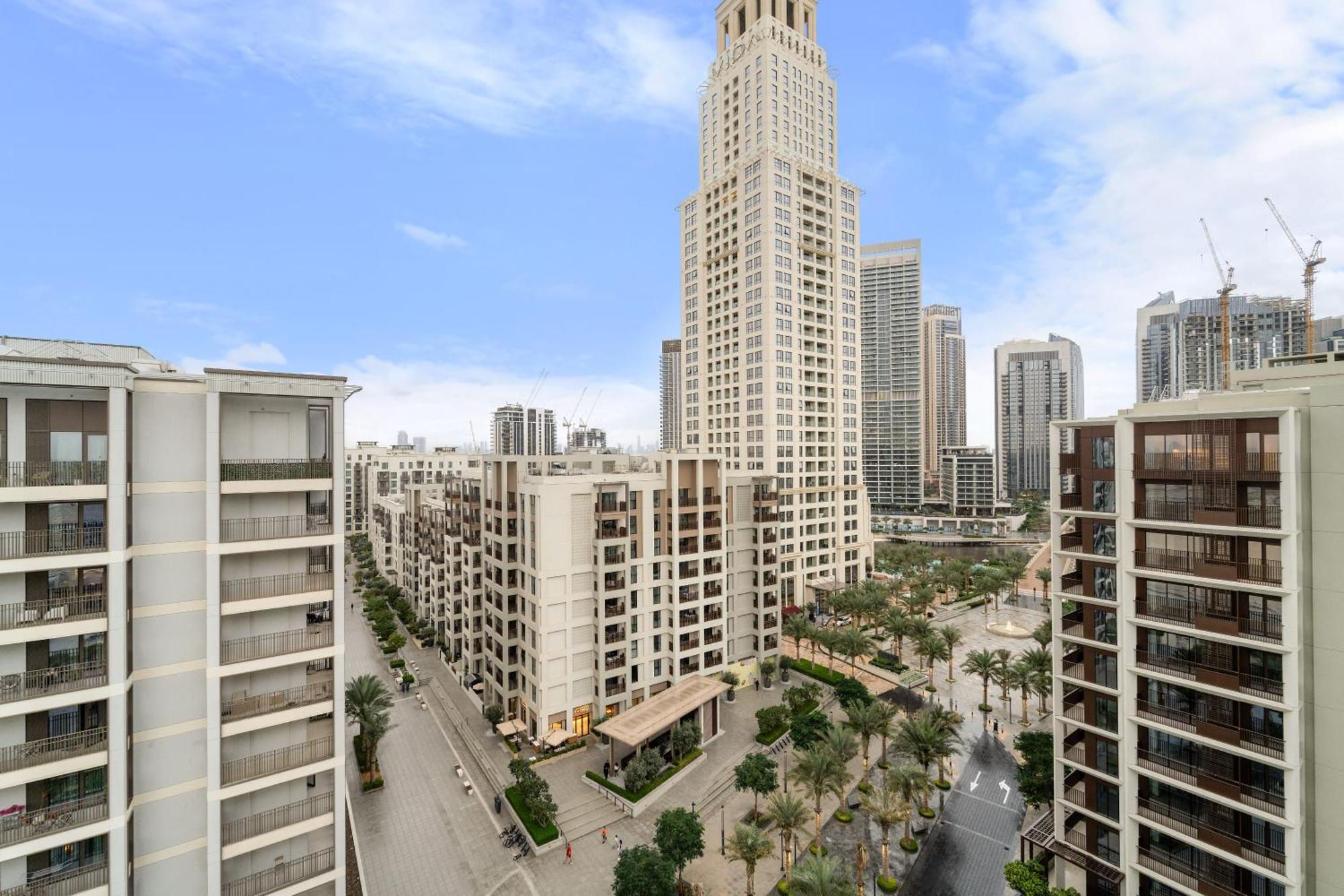 Luxe 1br In Orchid Creek With Balcony Pool & Gym Apartment