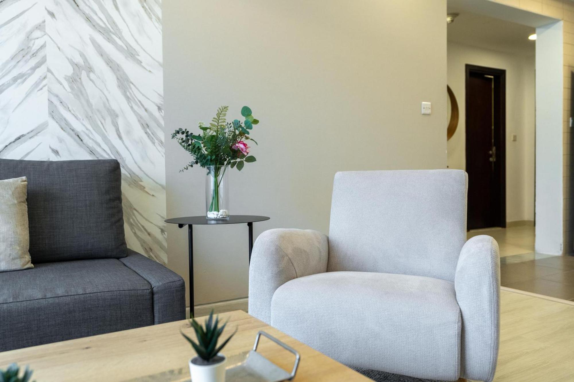 Modern 1br In Jlt Next To Metro With Views Apartment *